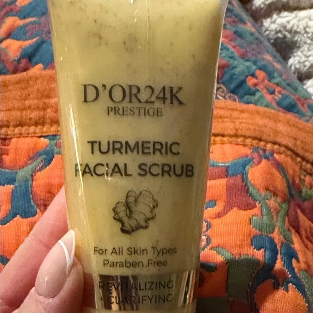 D'Or Skincare Turmeric Facial Scrub - Yellow
